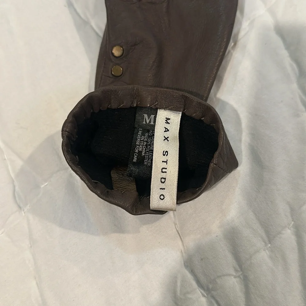 GUC Max Studio Taupe Leather Gloves
